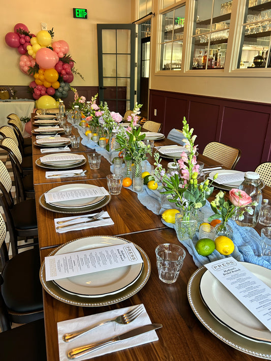 Bud Vase Garden Table